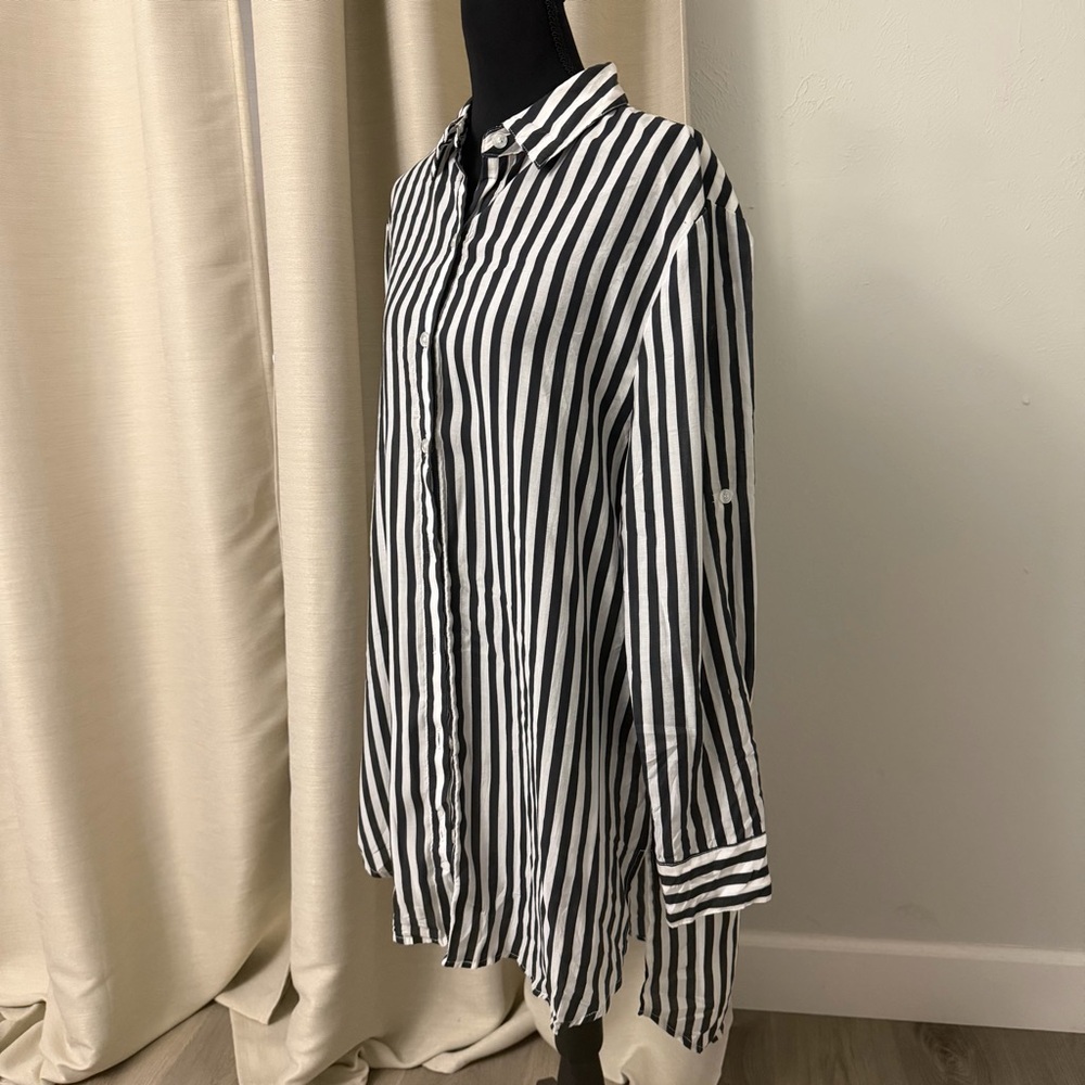 Summersalt Striped Black and White Swim Cover-Up - Picture 4 of 7